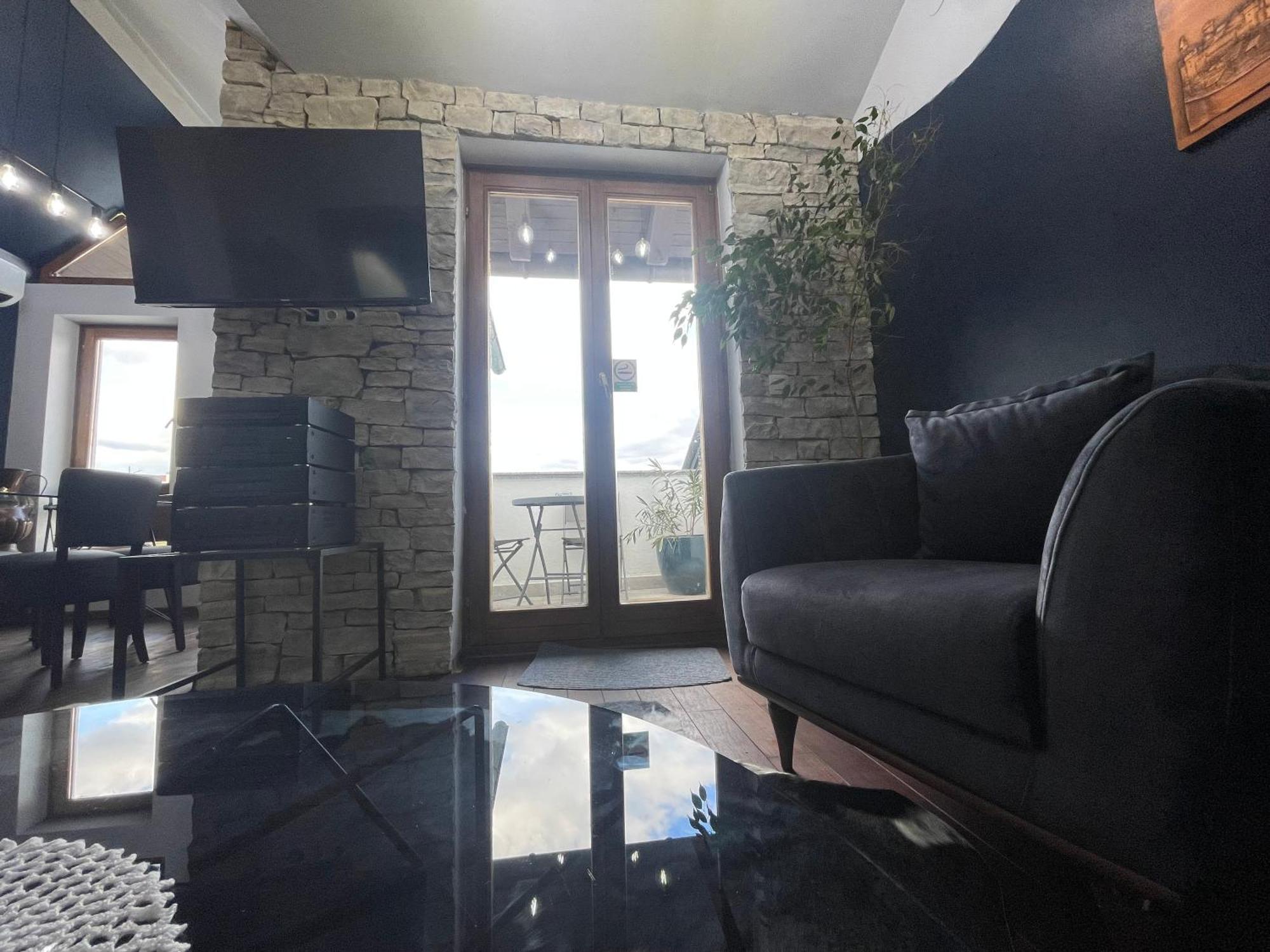 Vila Milka - Balkon - Besplatan Parking - Samostalna Prijava Karlovac Dış mekan fotoğraf